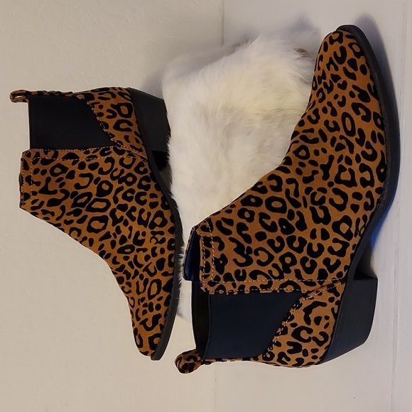 Womens Qupid Cheetah Print Faux Suede Heel Booties - Picture 1 of 9